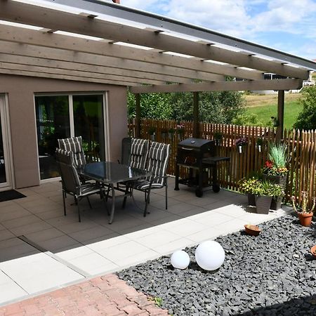 Ferienwohnung „Frosch“ Neukirchen-Balbini Extérieur photo